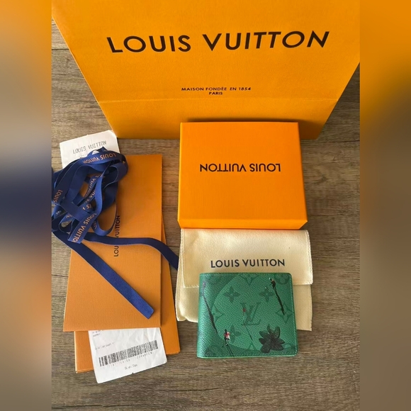 Louis Vuitton Green Slender Wallet - Picture 2 of 11